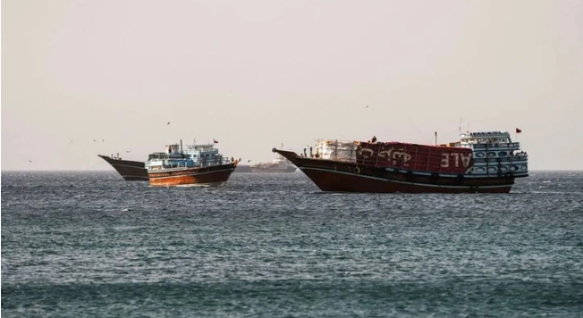 Iran tăng kiểm soát eo biển Hormuz, đàm phán với Mỹ xuất hiện tín hiệu mới
